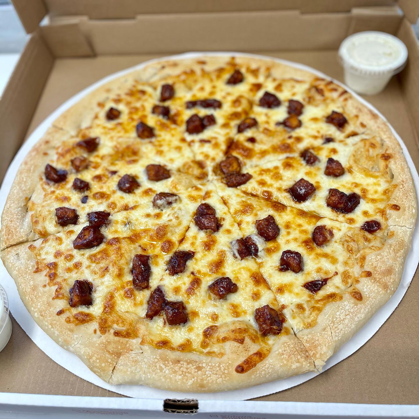 CHICKEN LOVERS PIZZA